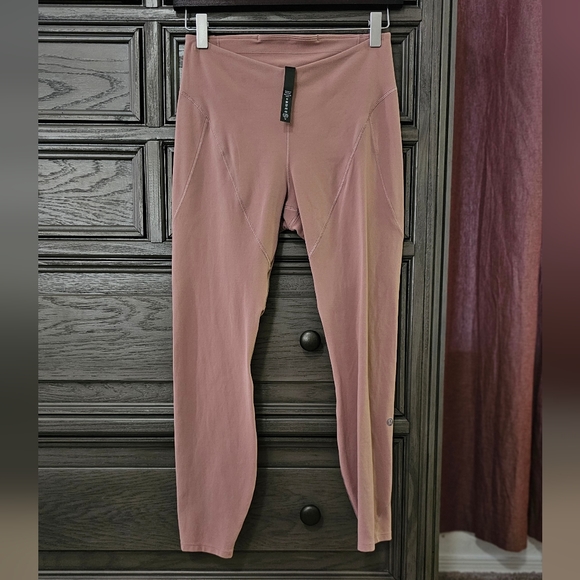 Lululemon LAB nulu leggings 😍 - Picture 6 of 15
